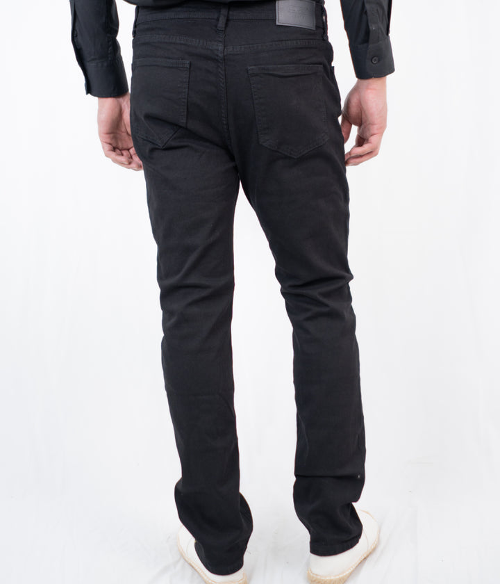 Jean Straigt FIT - Color Negro - Ref 240016